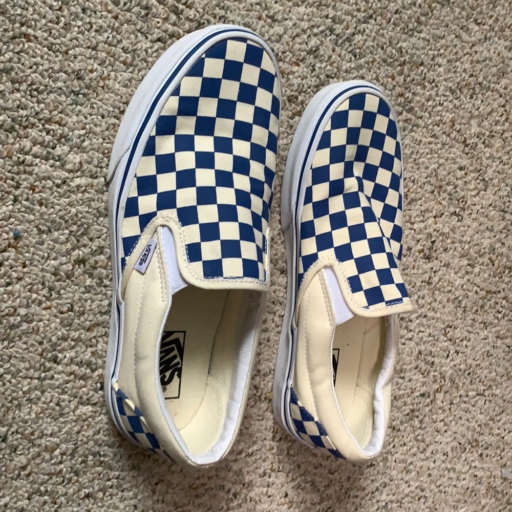 These are vans size 9